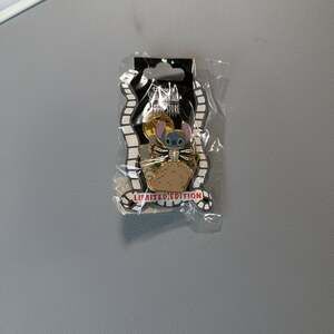 Disney Mickey Not So Scary Halloween Party 2011 Stitch tomb Limited Edition Pin